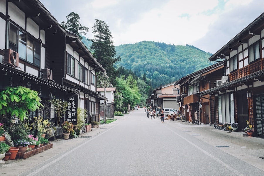 山あいの宿場町の通り